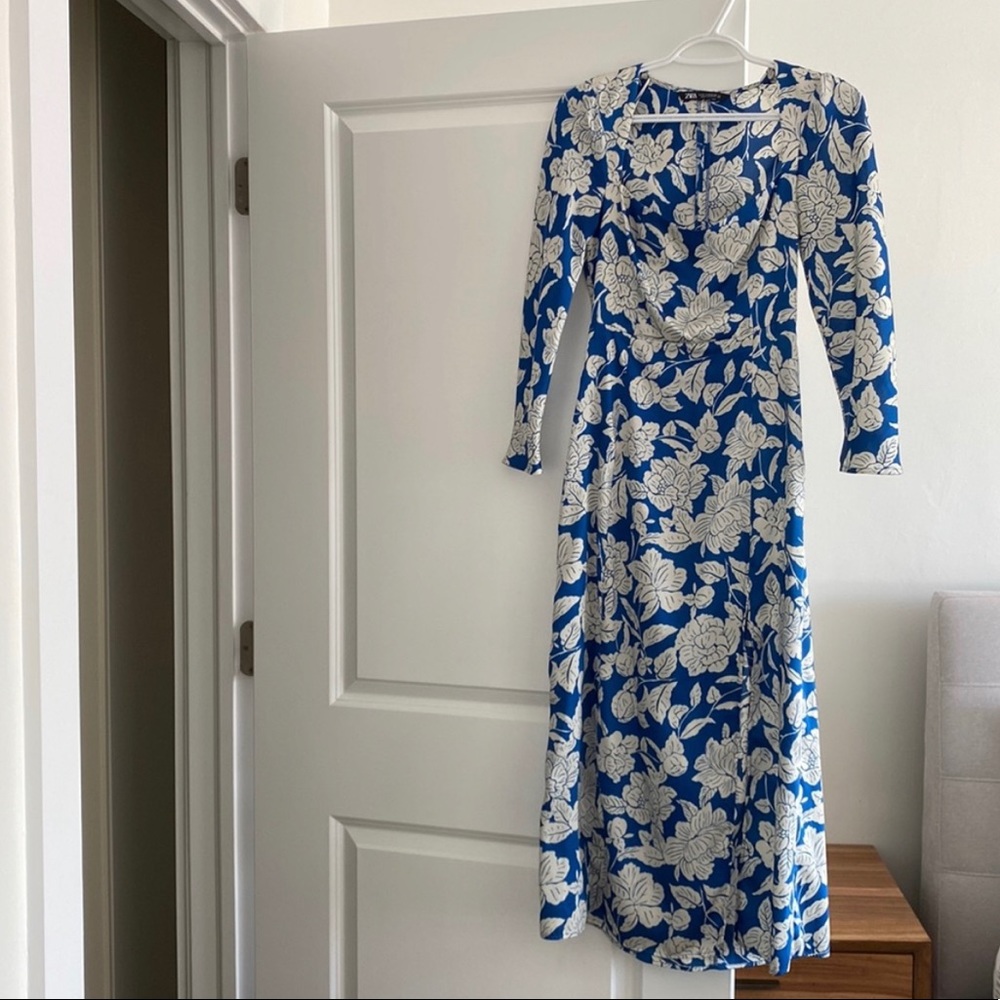 ZARA long sleeve blue/white floral print